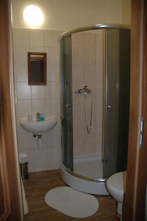Hotel Mrazek Pardubice Ruang foto
